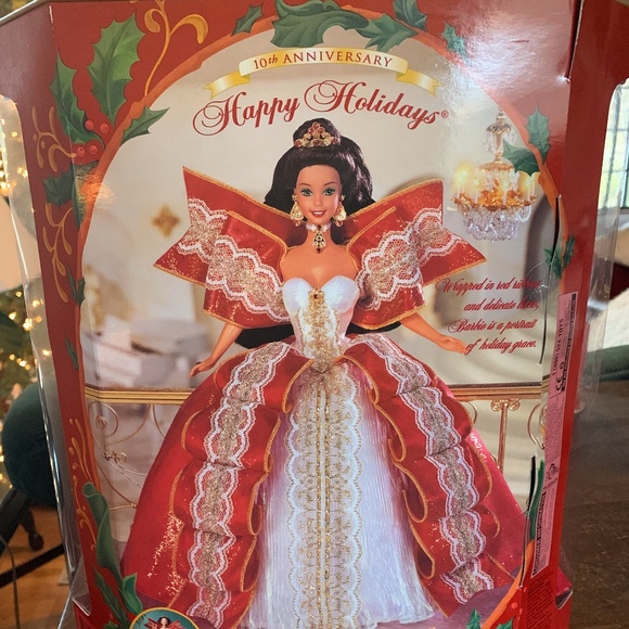 10th Anniversary Holiday Barbie 1997 - Picture 4 of 4